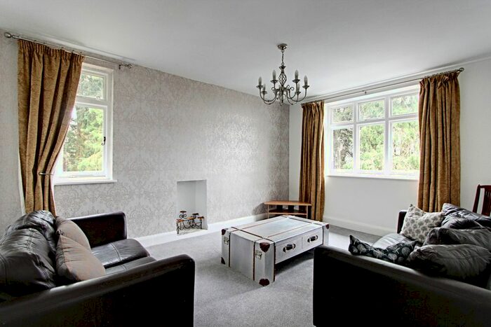 2 Bedroom Flat To Rent In High Road, Whetstone N20