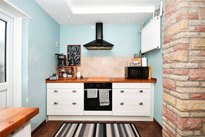 3 Bedroom Terraced House For Sale In St. Augustines Crescent, Chesterfield, Derbyshire, S40