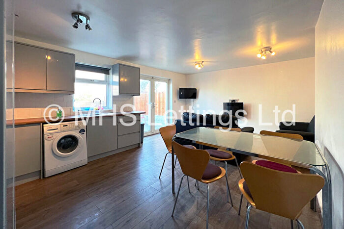 4 Bedroom Terraced House To Rent In Holborn Street, Leeds, LS6