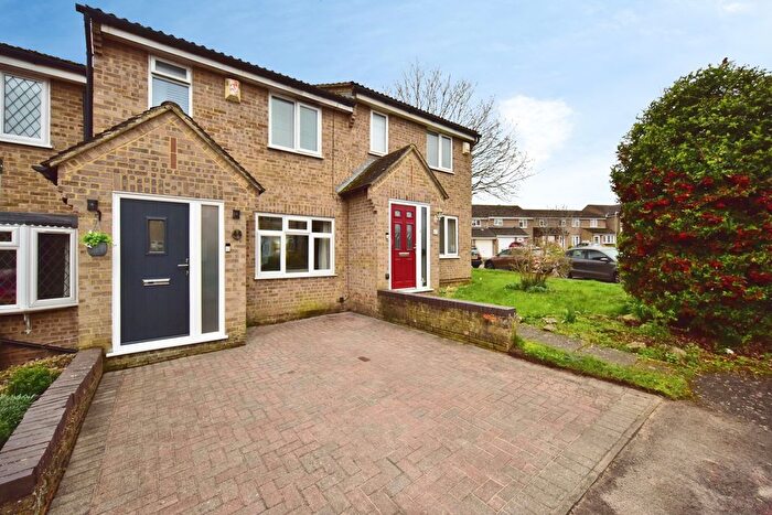 3 Bedroom Terraced House For Sale In Roundhay, Leybourne, West Malling, ME19