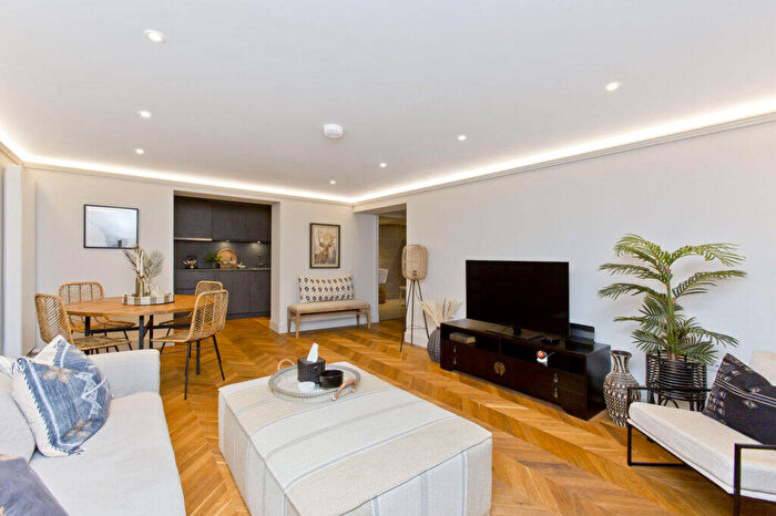 1 Bedroom Flat For Sale In Rutland Court Lane, West End, Edinburgh, EH3