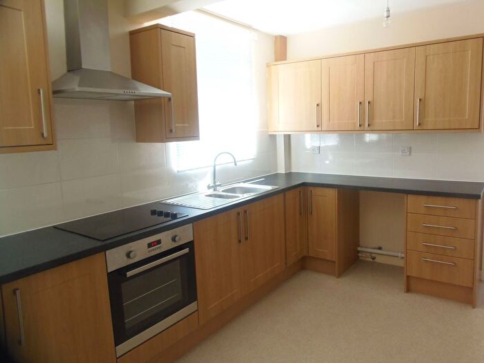 3 Bedroom Semi-Detached House To Rent In Clinton Street, Worksop, S80