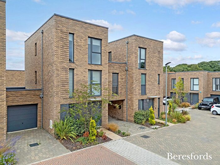 4 Bedroom Terraced House For Sale In Peregrine Drive, Great Warley, CM13