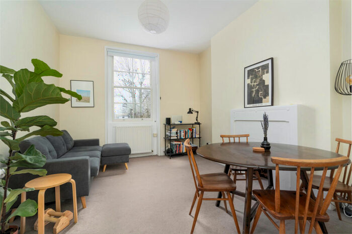 2 Bedroom Apartment To Rent In Highbury Park, Highbury, London, N5