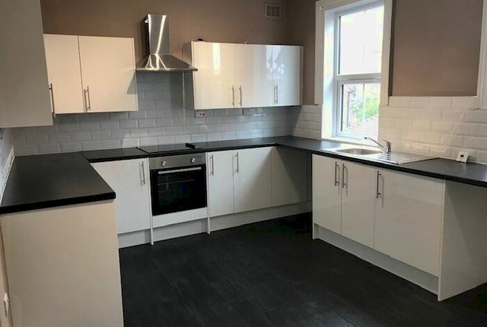 2 Bedroom Flat To Rent In Melton Road, West Bridgford, NG2