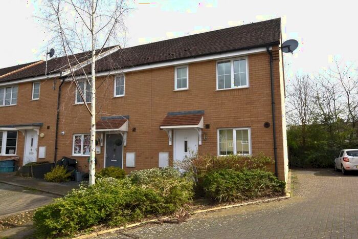 2 Bedroom End Of Terrace House To Rent In Briar Furlong, OX25