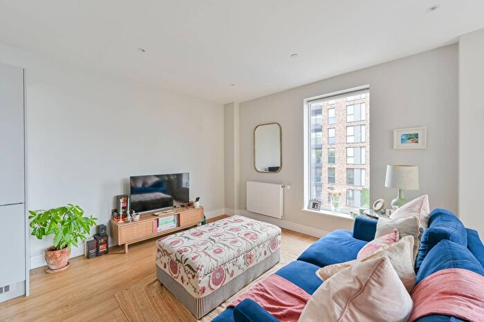 2 Bedroom Flat For Sale In Greyhound Parade, Summerstown, London, SW17