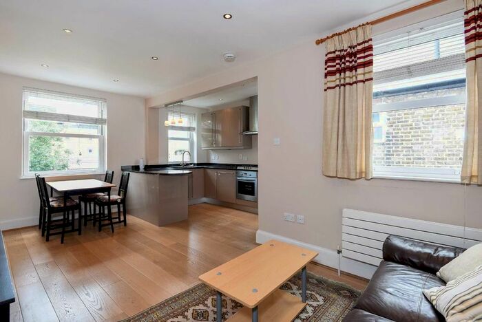 2 Bedroom Flat To Rent In Alexandra Road, London, SW19