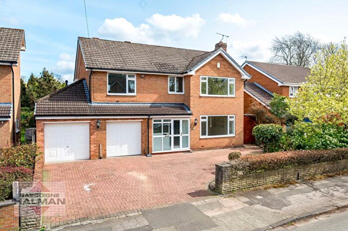 4 Bedroom Detached House For Sale In Alcester Road, Sale, M33