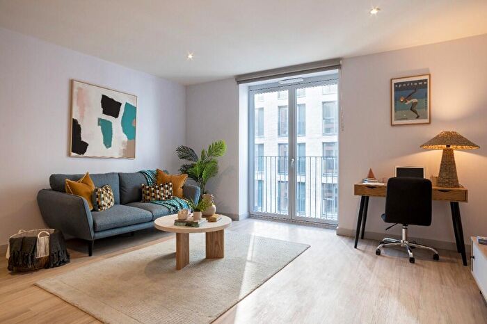 Apartment To Rent In Ocean Drive, Edinburgh, EH6