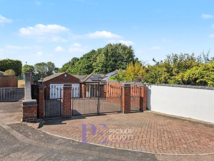 3 Bedroom Detached Bungalow For Sale In Cambourne Road, Burbage, LE10