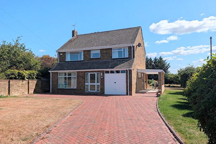 4 Bedroom Detached House For Sale In Funtley Road, Fareham, PO17