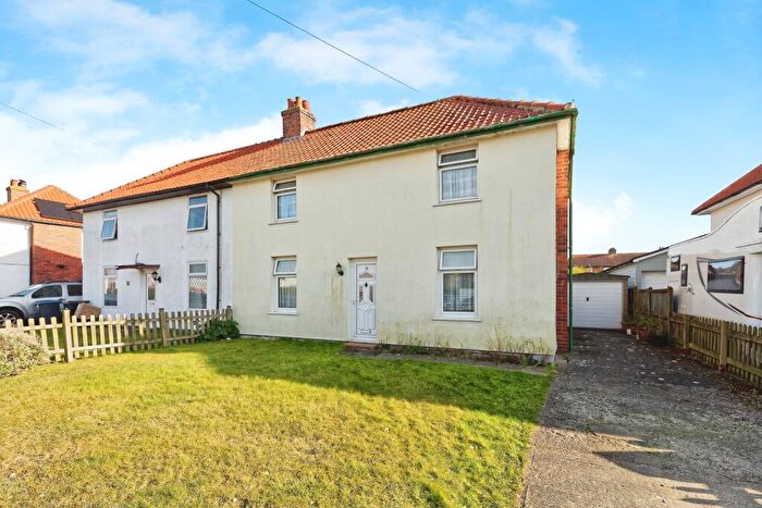 3 Bedroom Semi-Detached House For Sale In The Crescent, Snowdown, Dover, Kent, CT15