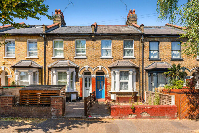 3 Bedroom Terraced House For Sale In Sophia Road, Leyton, E10