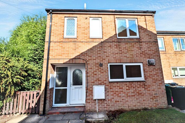 3 Bedroom End Terrace House For Sale In Shelley Grove, Bradford, BD8