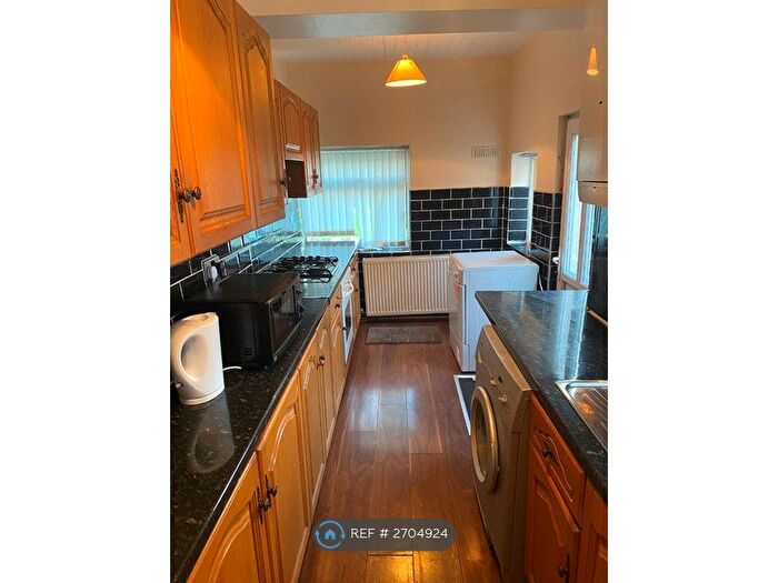 4 Bedroom Semi Detached House To Rent In Mornington Crescent, Manchester, M14