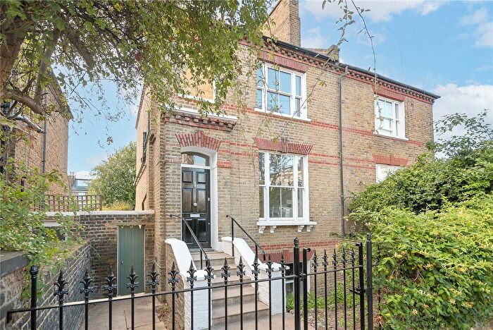 4 Bedroom Semi-Detached House For Sale In Redgrave Road, Putney, London, SW15