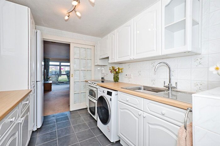 2 Bedroom Bungalow For Sale In Wilton Road, Yeovil, BA21
