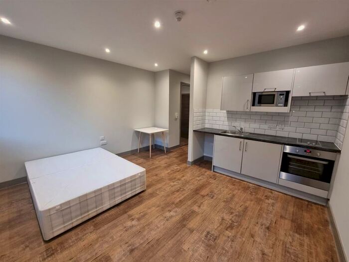 Studio To Rent In Week Street, Maidstone, ME14