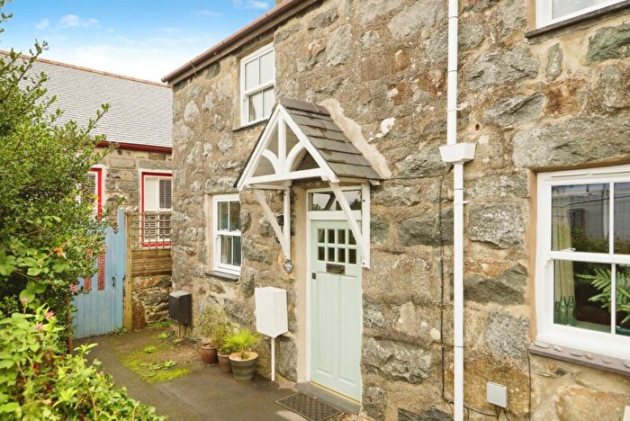 2 Bedroom Semi Detached House For Sale In Llanystumdwy, Criccieth, Gwynedd, LL52