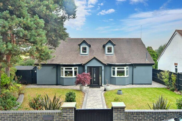 4 Bedroom Chalet For Sale In Mill Street, Harlow, Essex, CM17