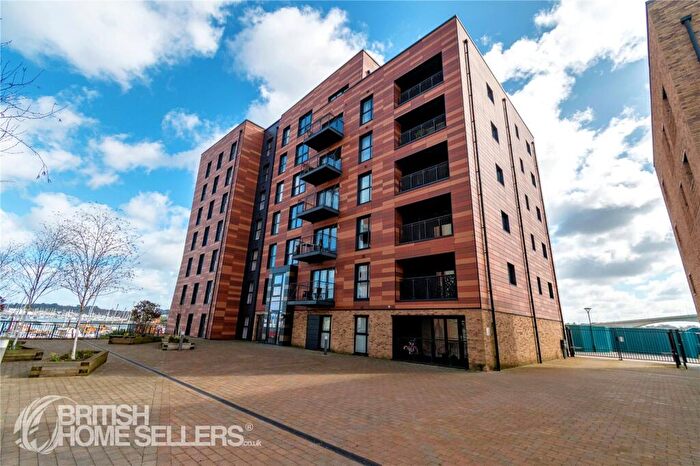 2 Bedroom Apartment For Sale In Thomas Blake Avenue, Southampton, Hampshire, SO14