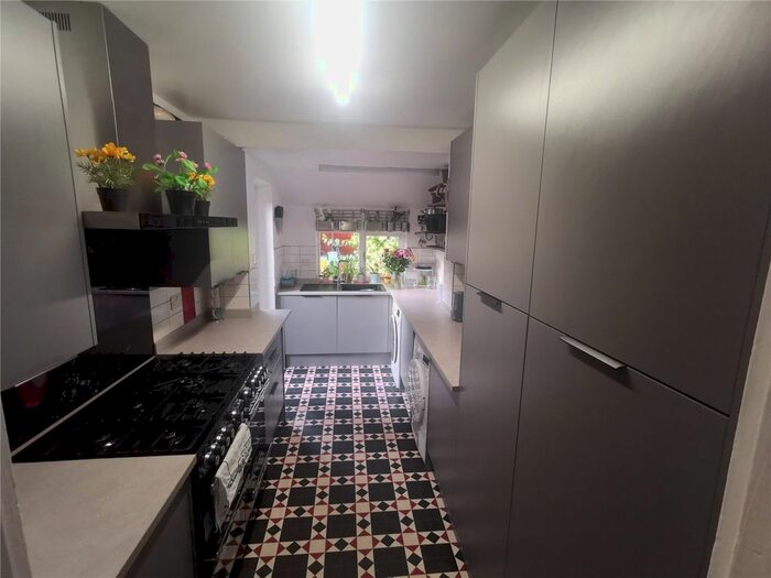 2 Bedroom End Of Terrace House To Rent In Riverdale Road, Canterbury, Kent, CT1