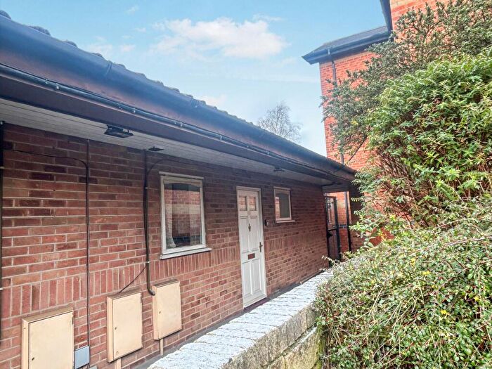 2 Bedroom Bungalow For Sale In Birch Walk, Sherwood Nottingham, NG5