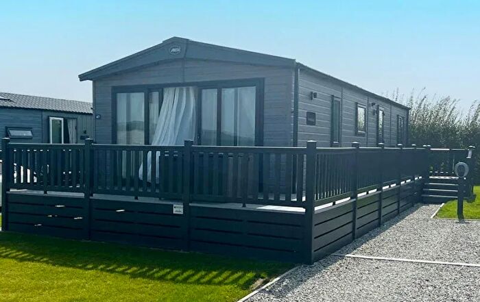 2 Bedroom Park Home For Sale In Padstow, PL28