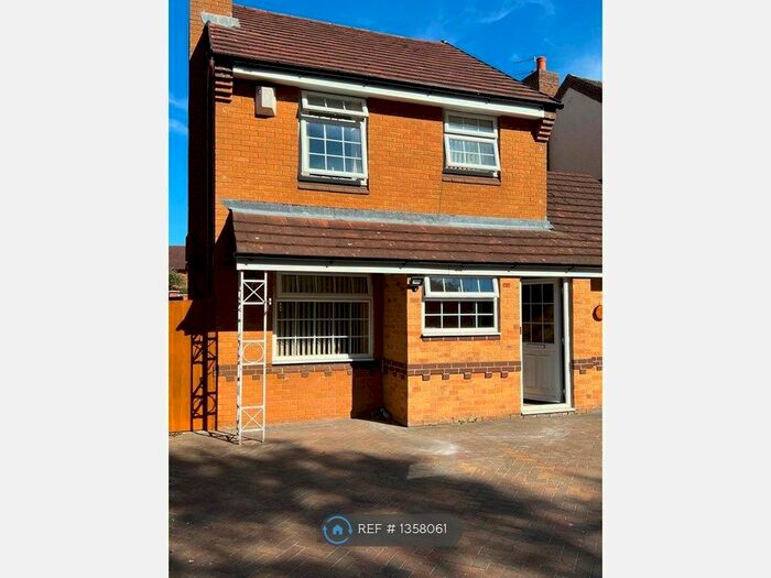 3 Bedroom Semi-Detached House To Rent In Kingsbridge Crescent, Leicester, LE4