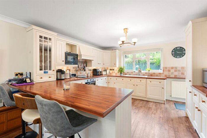 4 Bedroom Detached House For Sale In The Birches, Ampthill Road, Flitwick, MK45