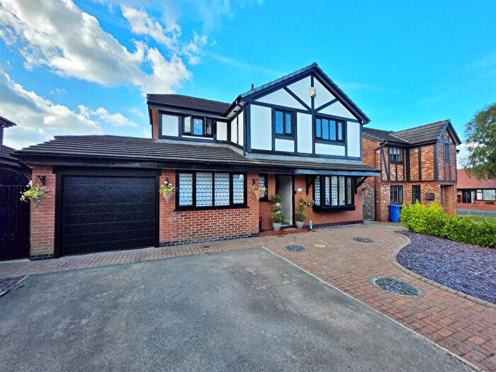 5 Bedroom Detached House For Sale In The Paddock, Poulton-Le-Fylde, FY6
