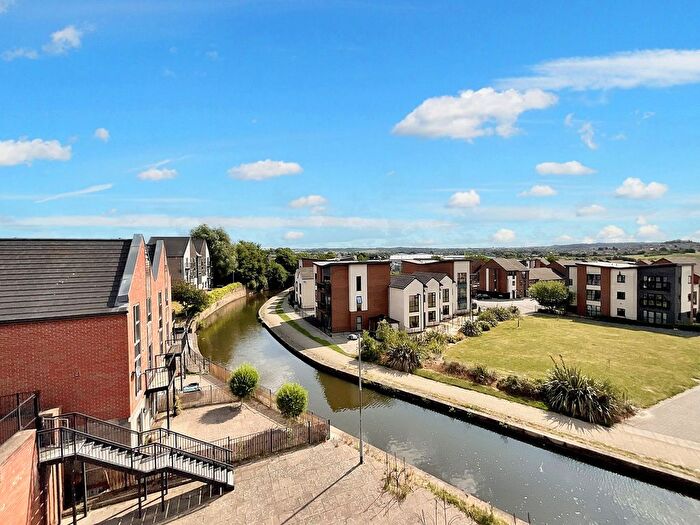 4 Bedroom Terraced House For Sale In Rosedawn Close West, Stoke-On-Trent, ST1