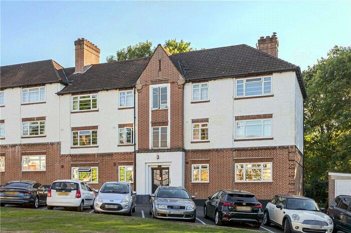 2 Bedroom Flat To Rent In Manor Road, Twickenham, TW2