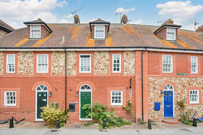 3 Bedroom Town House For Sale In Lion Mews, Newbury Street, Lambourn, Hungerford, RG17