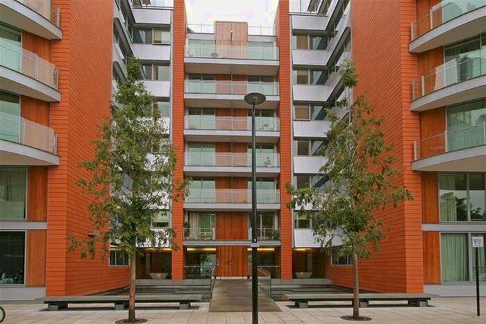 3 Bedroom Flat To Rent In Hermitage Street, London, W2