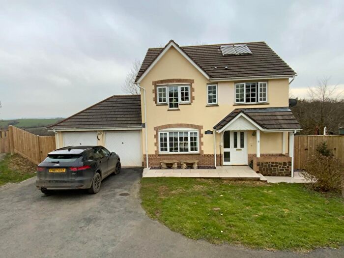 4 Bedroom Detached House To Rent In Pound Meadow, Parkham, EX39