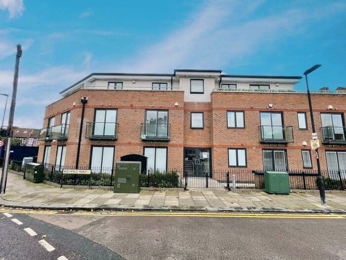 1 Bedroom Flat To Rent In Beechfield Road, N4