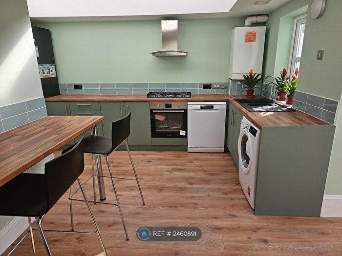 4 Bedroom Terraced House To Rent In Grove Road, London, N15