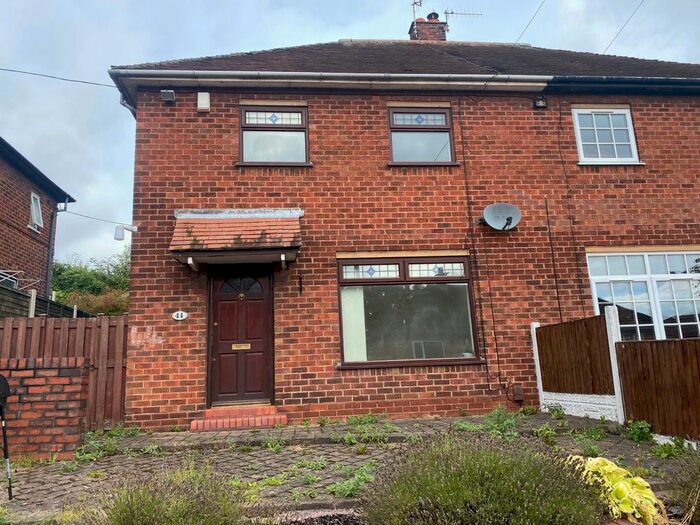 3 Bedroom Semi-Detached House To Rent In Boon Avenue, Stoke-On-Trent, Staffordshire, ST4