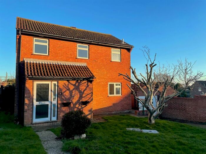 3 Bedroom Detached House To Rent In Hopgarden Close, Hastings, TN34