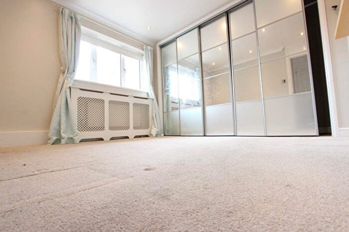 1 Bedroom Flat To Rent In Teresa Gardens, Waltham Cross, EN8