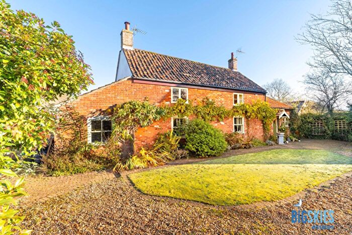 4 Bedroom Property For Sale In Claypit Road, Foulsham, Dereham, NR20