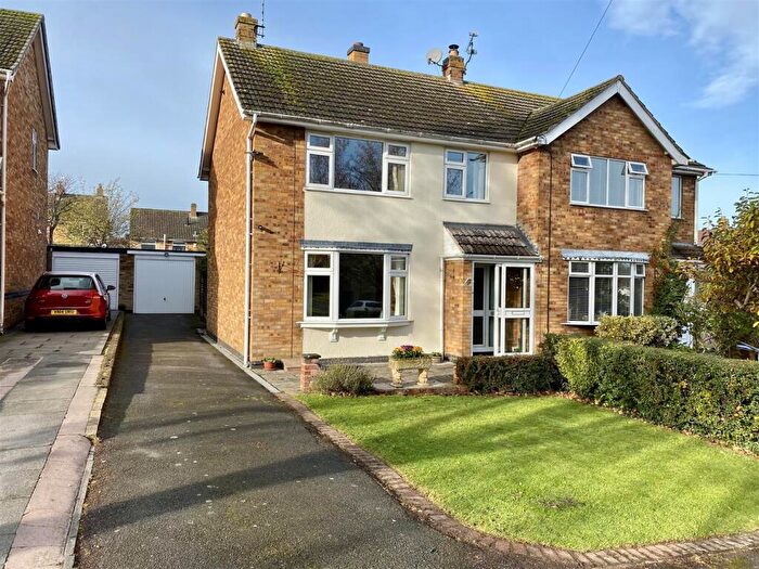 3 Bedroom Semi Detached House For Sale In Shenton Close, Stoke Golding, Nuneaton, CV13