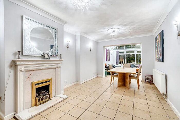 3 Bedroom Semi-Detached House For Sale In Overlea Drive, Hawarden, CH5