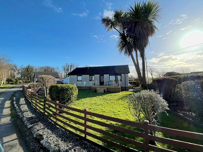 3 Bedroom Bungalow For Sale In Toward Point, Toward, Argyll And Bute, PA23