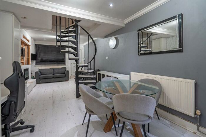 3 Bedroom Terraced House For Sale In Princess Road, Croydon, CR0