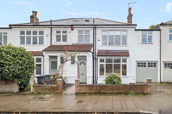 5 Bedroom House To Rent In Chudleigh Road, Brockley, SE4