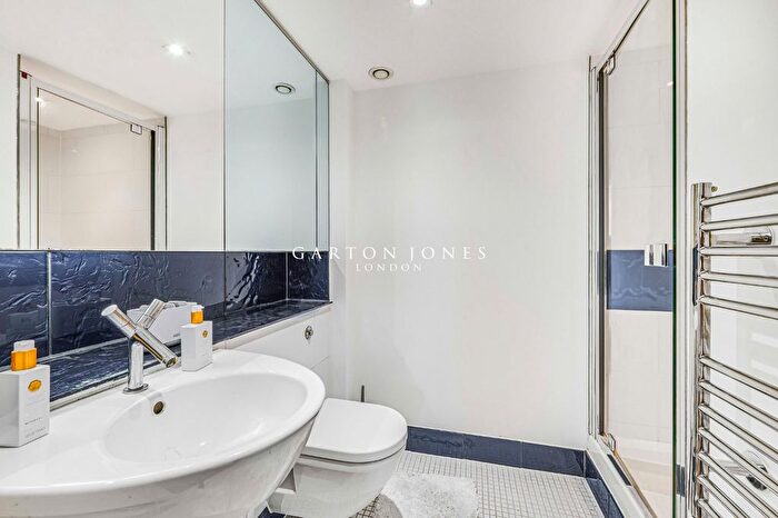 2 Bedroom Flat To Rent In Centurion Building, Queenstown Road, London, SW11