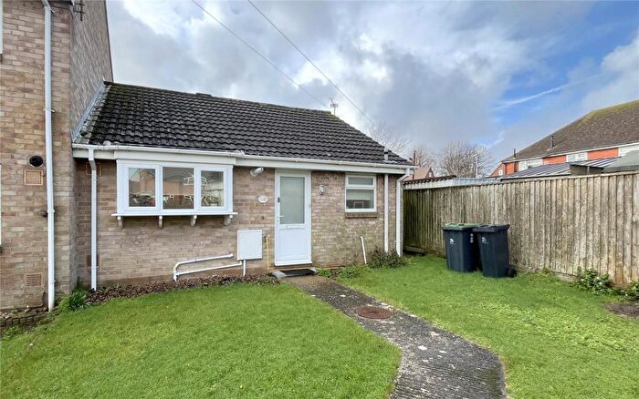 2 Bedroom Bungalow For Sale In Bingham Close, Christchurch, Dorset, BH23